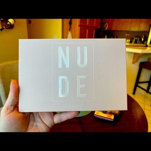 Karity Nude eyeshadow palette